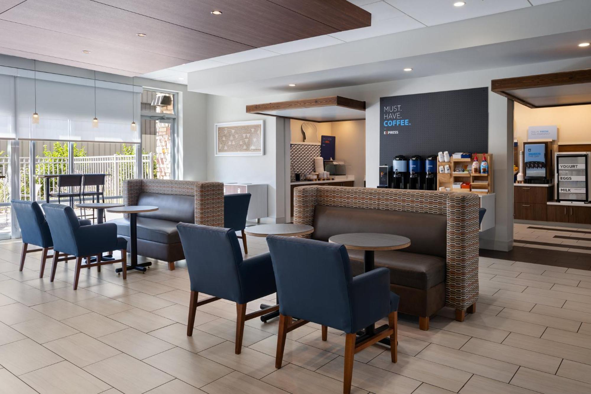 Holiday Inn Express & Suites - Madison West - Middleton By Ihg Exterior foto